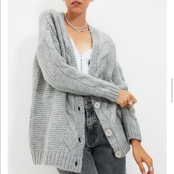 Cable Knit Long Cardigan - Picture 3 of 6